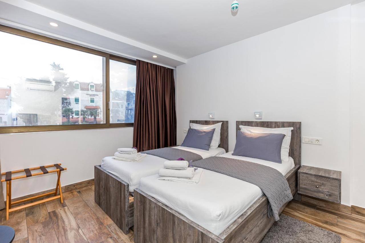 Apinelo Tower 4*