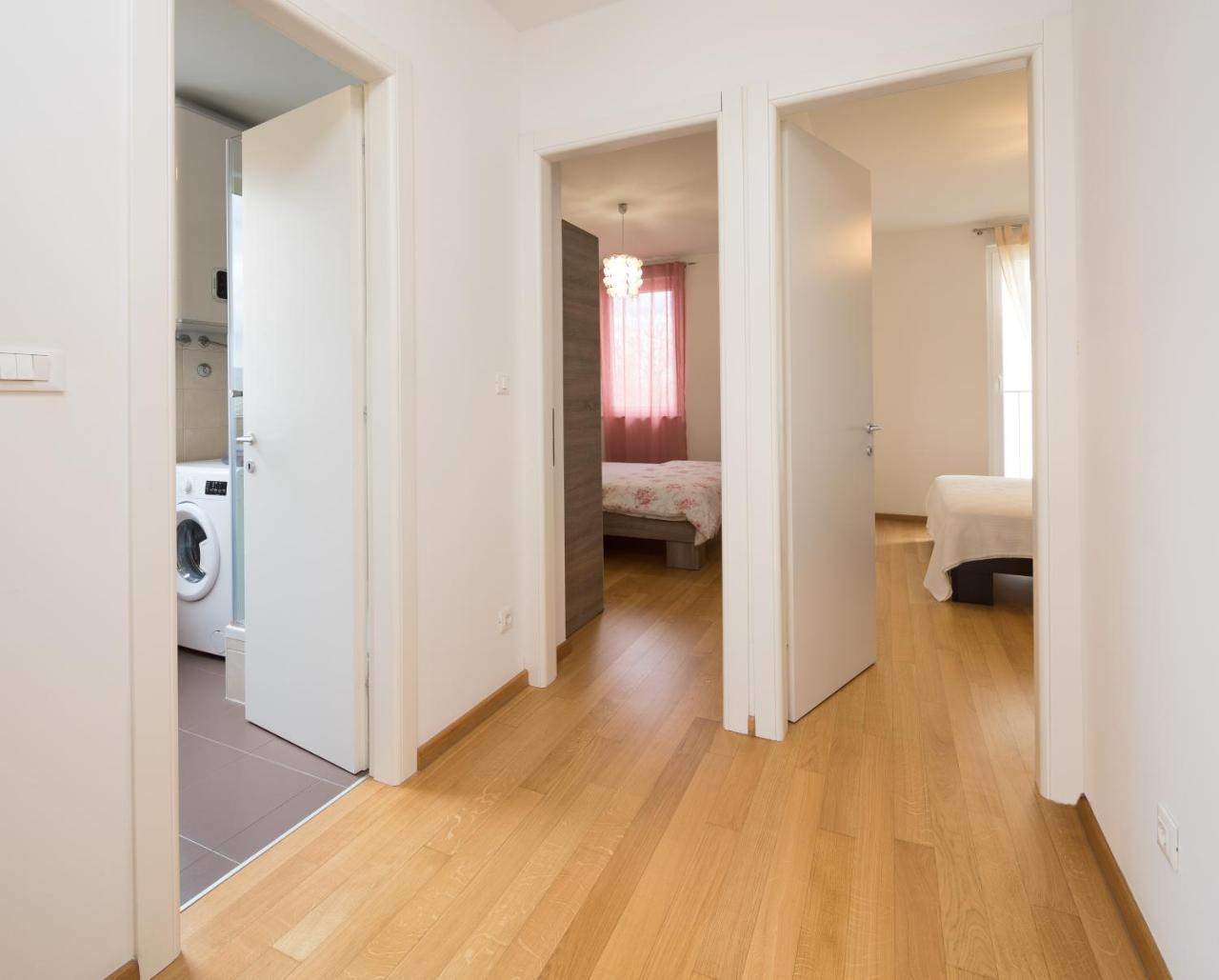 Arijana Free Private Garage Apartment Split