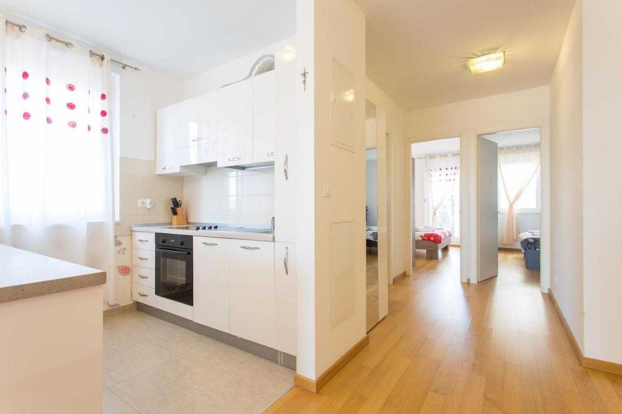 Arijana Free Private Garage Apartment Split