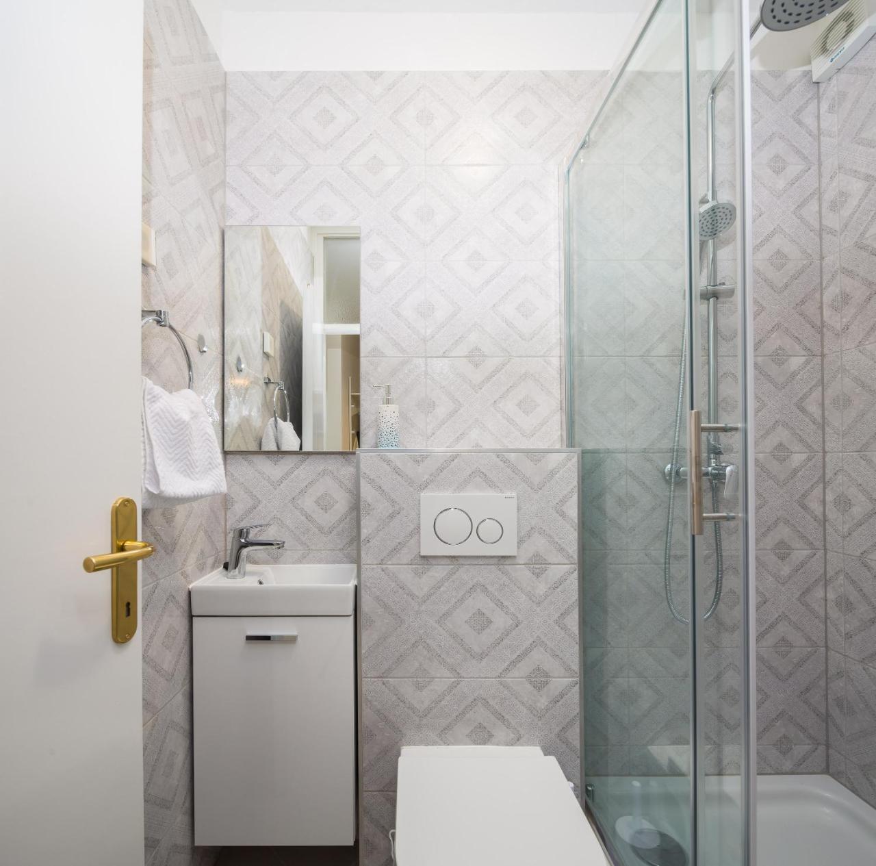 Sidro Apartment *