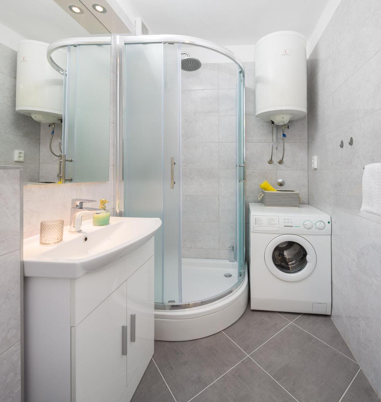 Apartment Sidro *