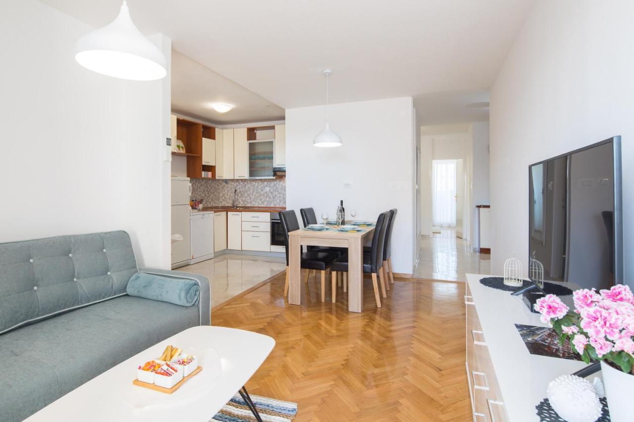 Apartment Sidro