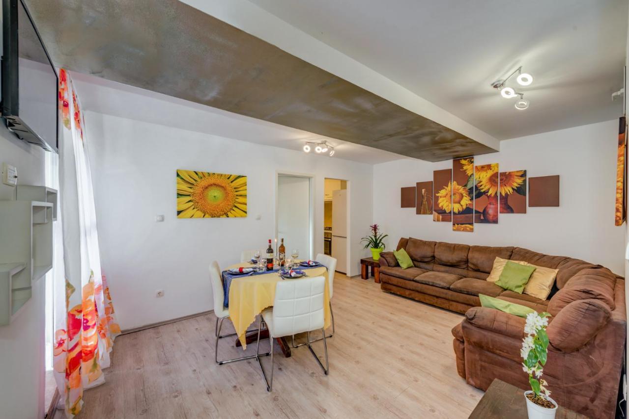Beach&park Marjan Apartment
