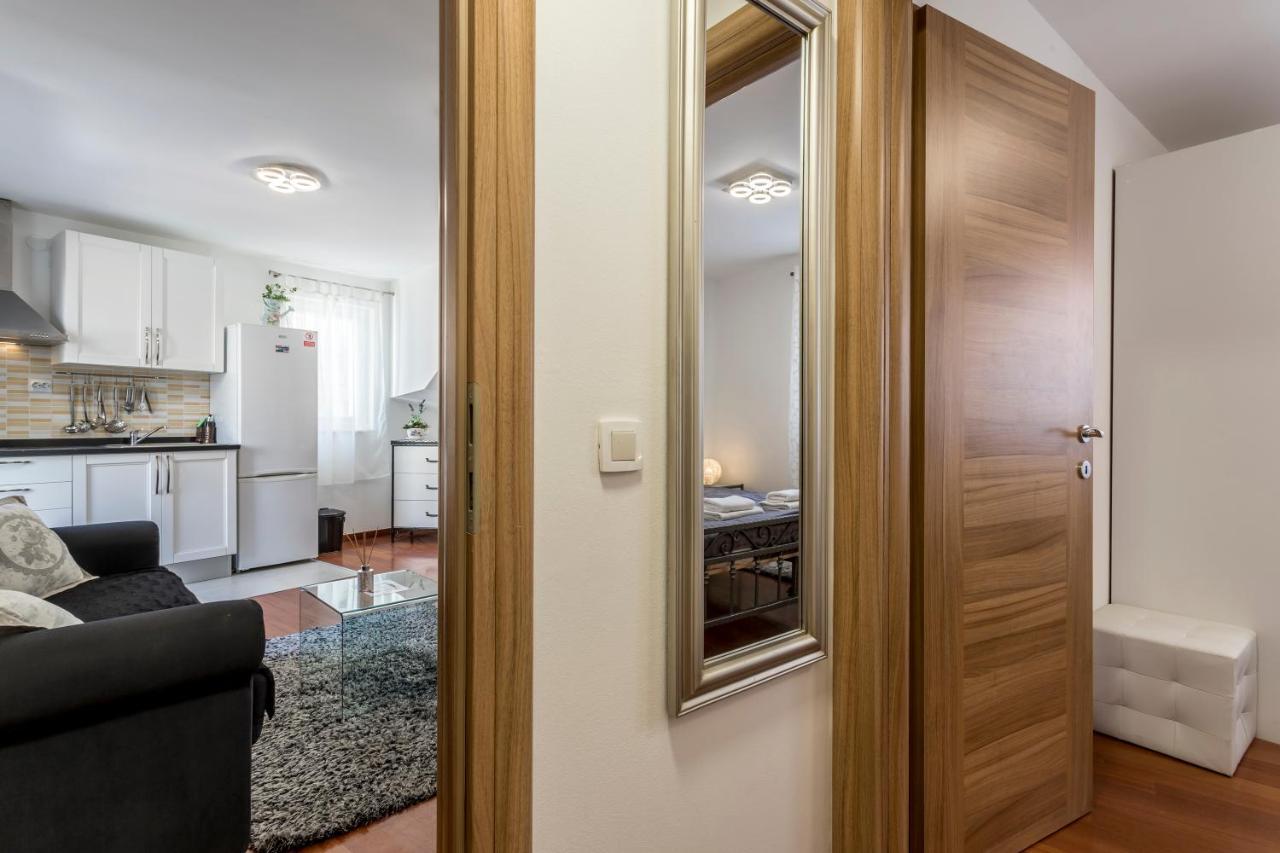 And Erede Apartment Split
