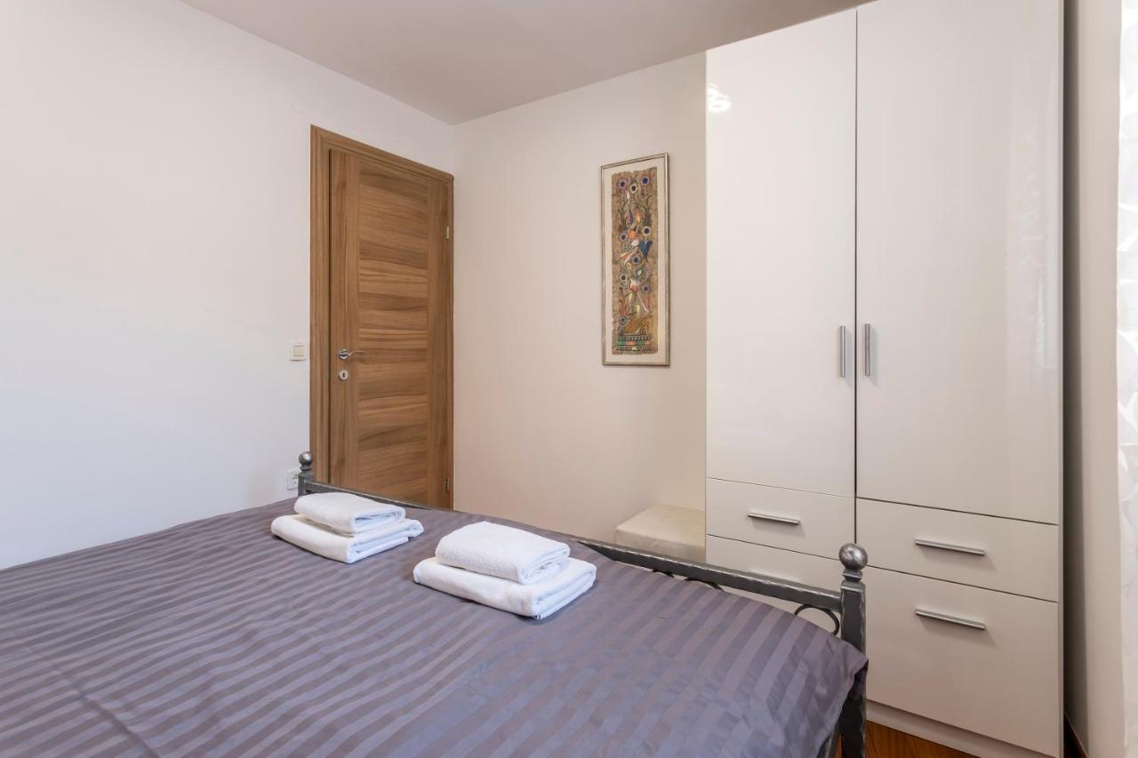 And Erede Apartment