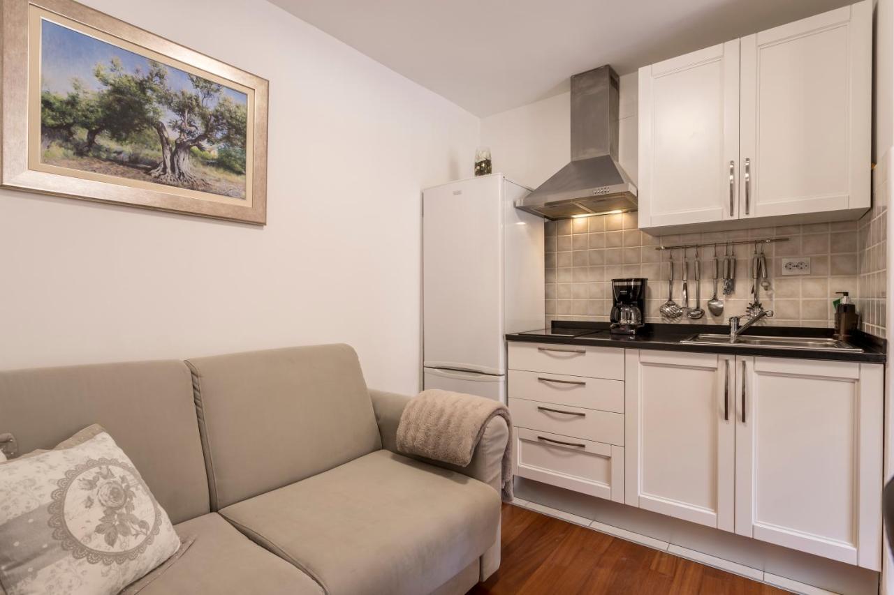 And Erede Apartment Split