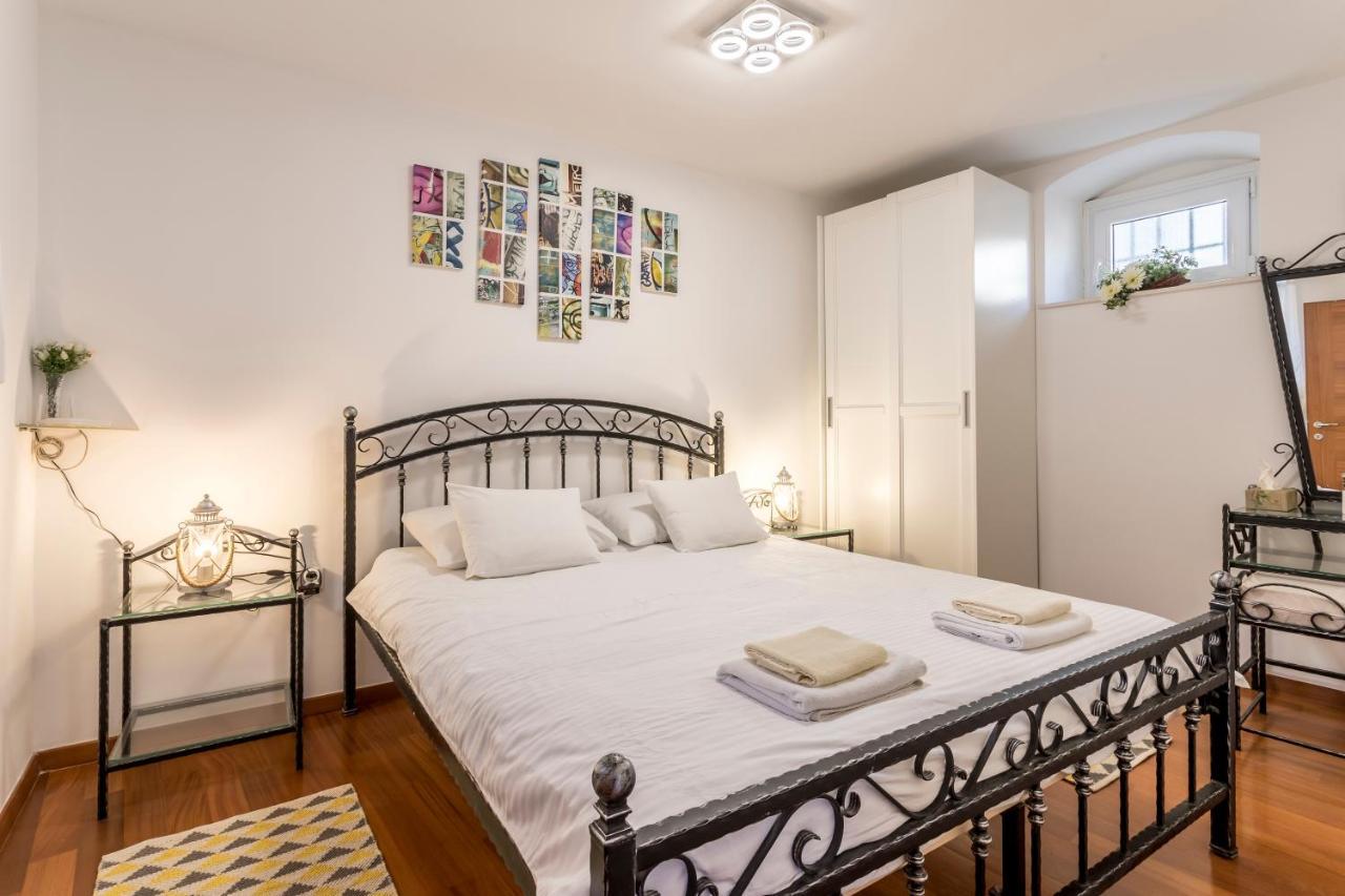 And Erede Apartment Split
