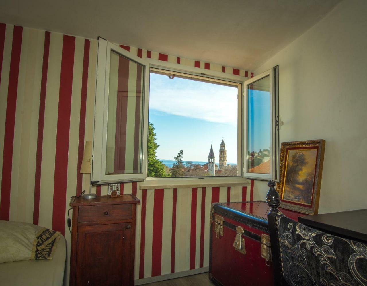 Vintage Art Apartment Split
