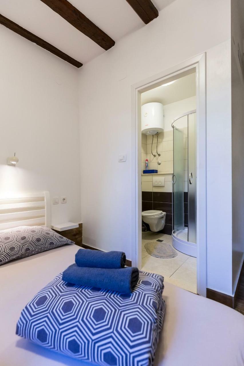 Apinelo & Guest house 3*