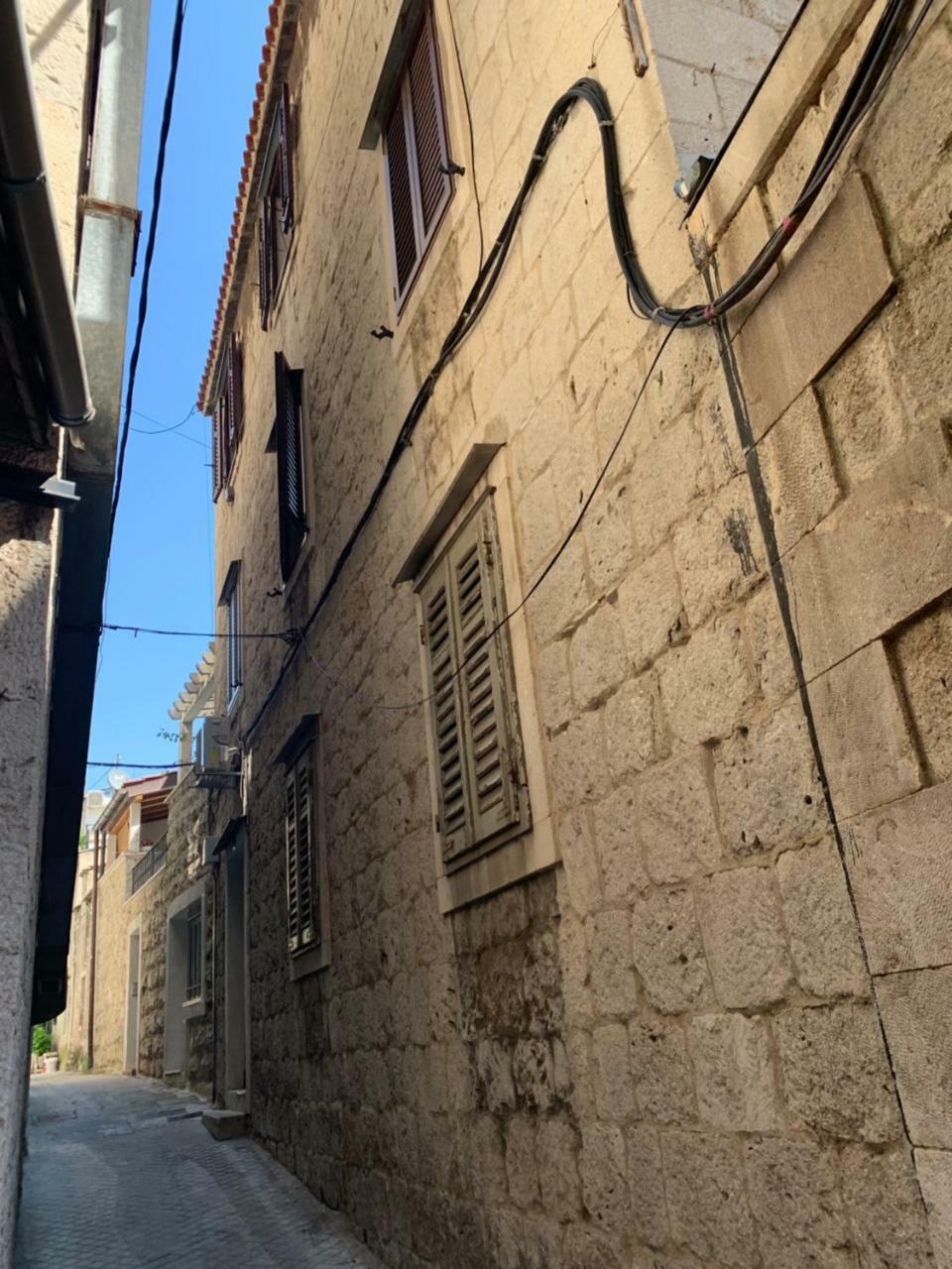 Mediterranean Vintage * Split