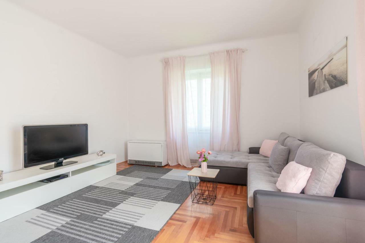 Apartman Rhapsody Apartment *