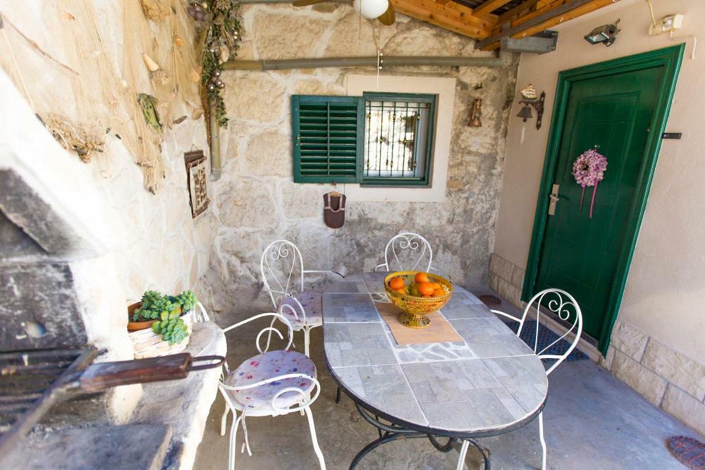 Apartman Antica With Yard & Bbq Split