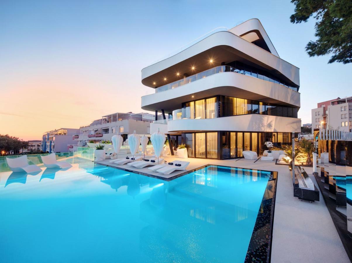 Apartment Posh Split