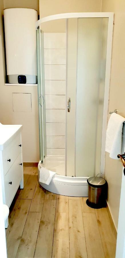 Suzy Apartment Split