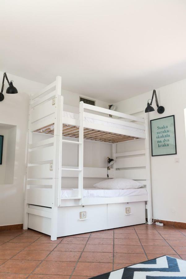 Ciri Biri Bela Boutique * Split