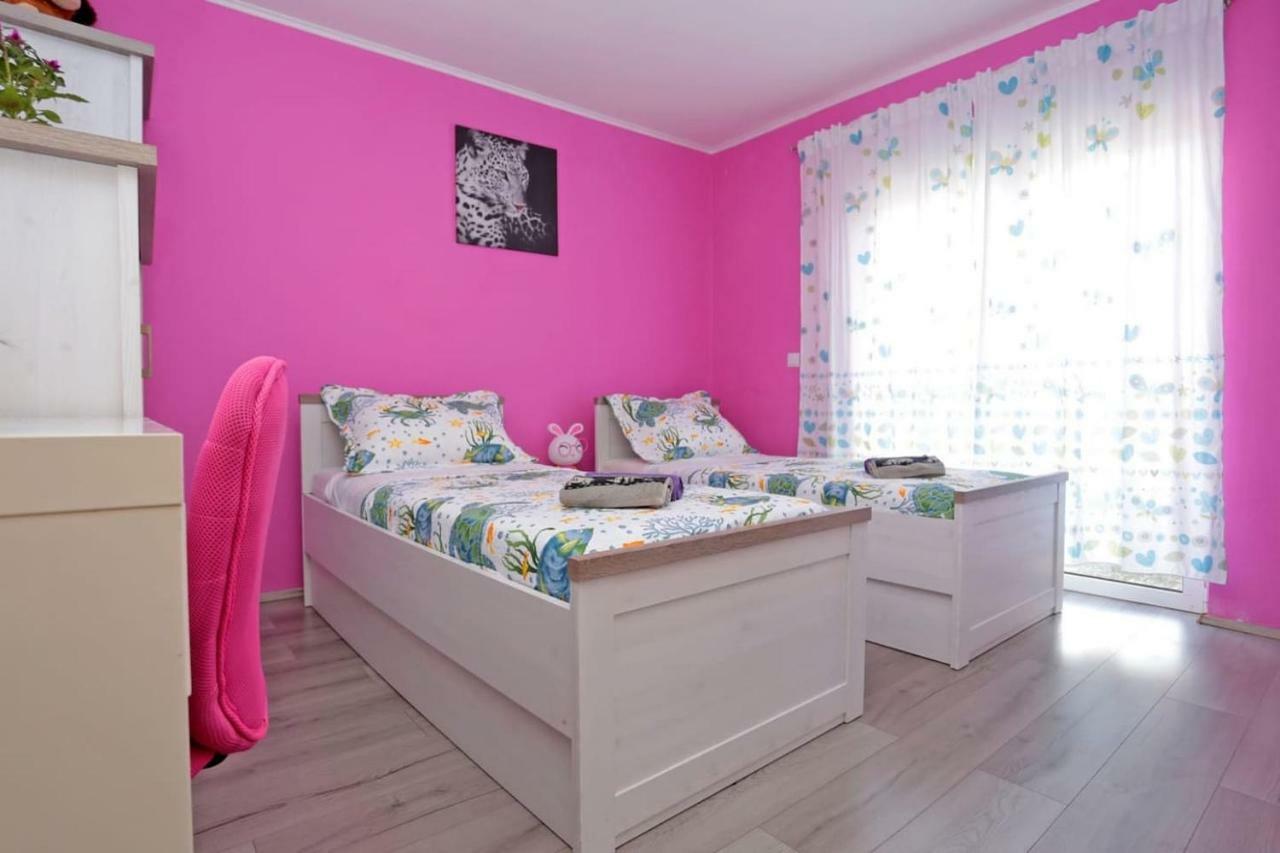 Tropic Stobrec Apartment *