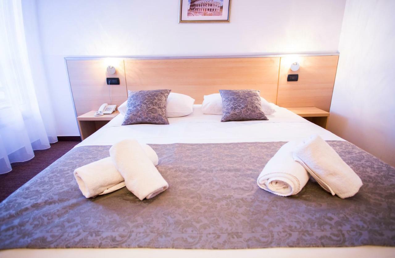 Hotel More 3* Split
