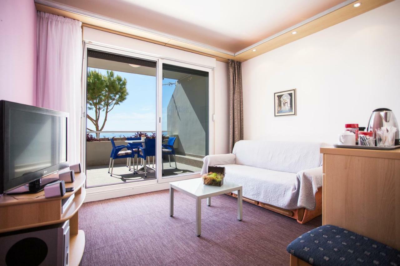 Hotel More Hotel 3*