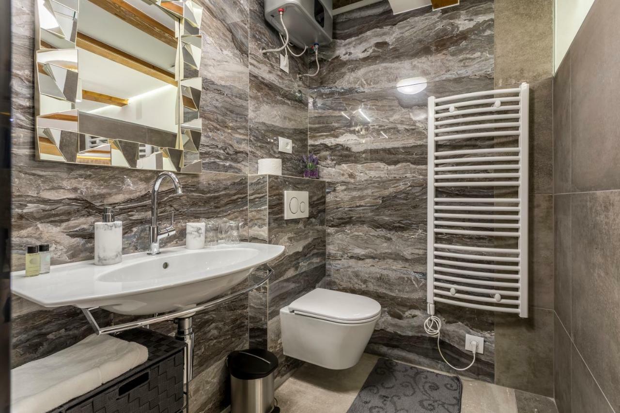 Bella Vita Apartment *