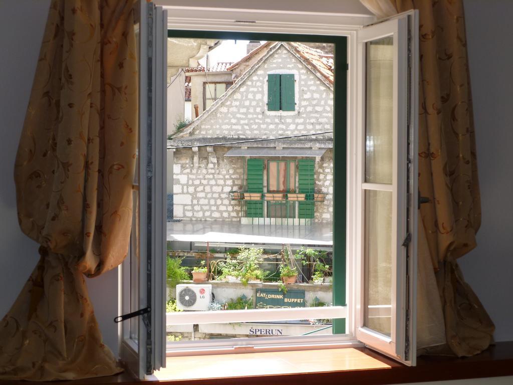 Old Town Three Bedroom Apartment Asti Mande 1 Apartment Split