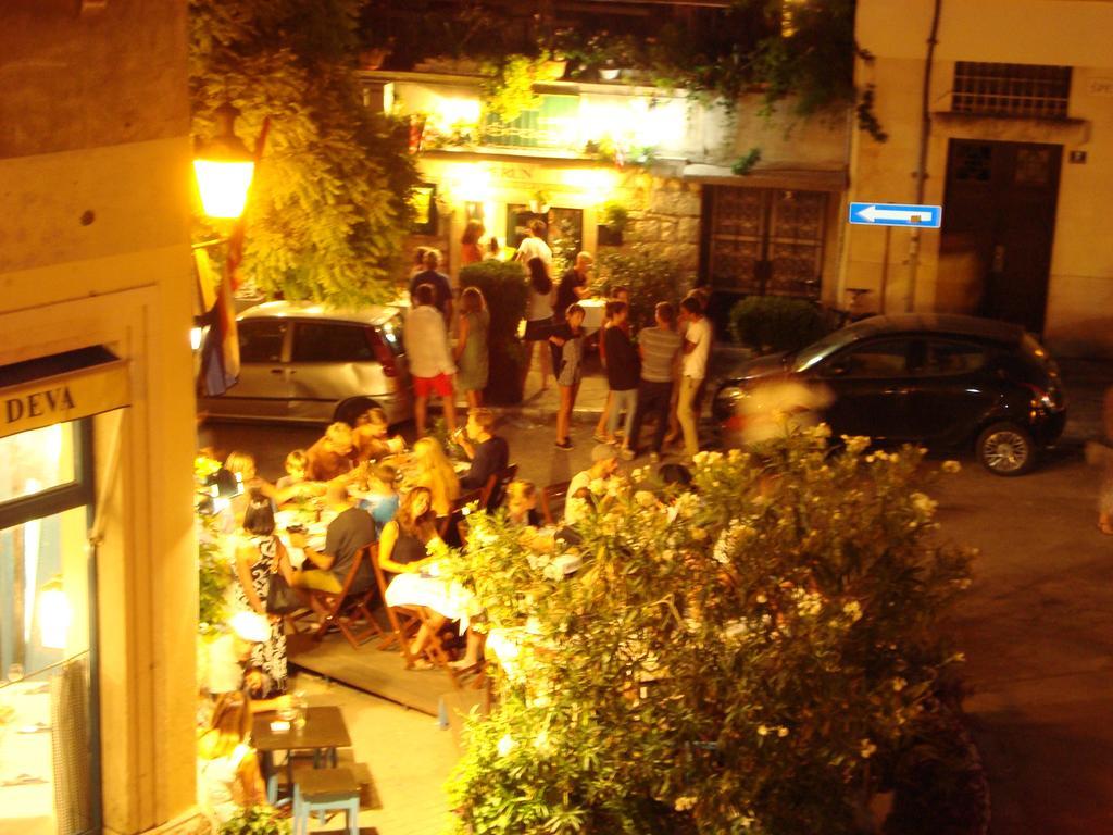 Apartment Old Town Three Bedroom Apartment Asti Mande 1 Split