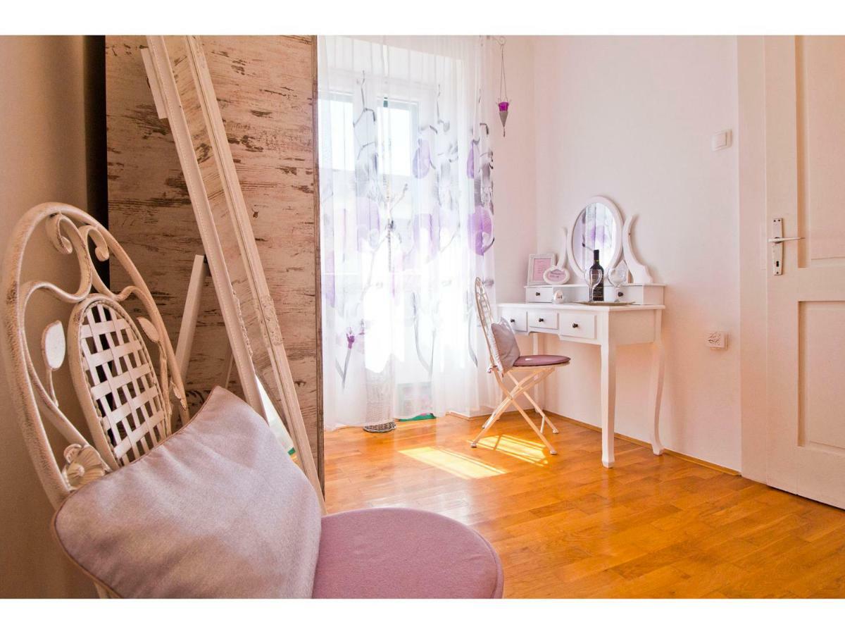 Apartment Double A