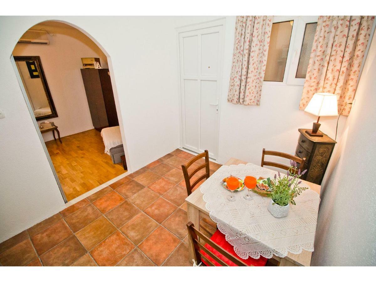 Apartment Double A Split