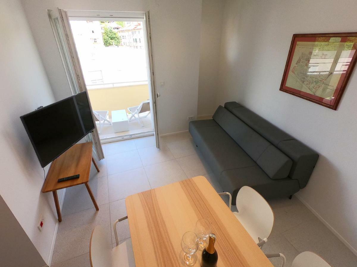 Lovely Getaway Center Apartment