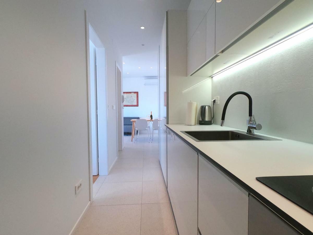 Lovely Getaway Center Apartment Split