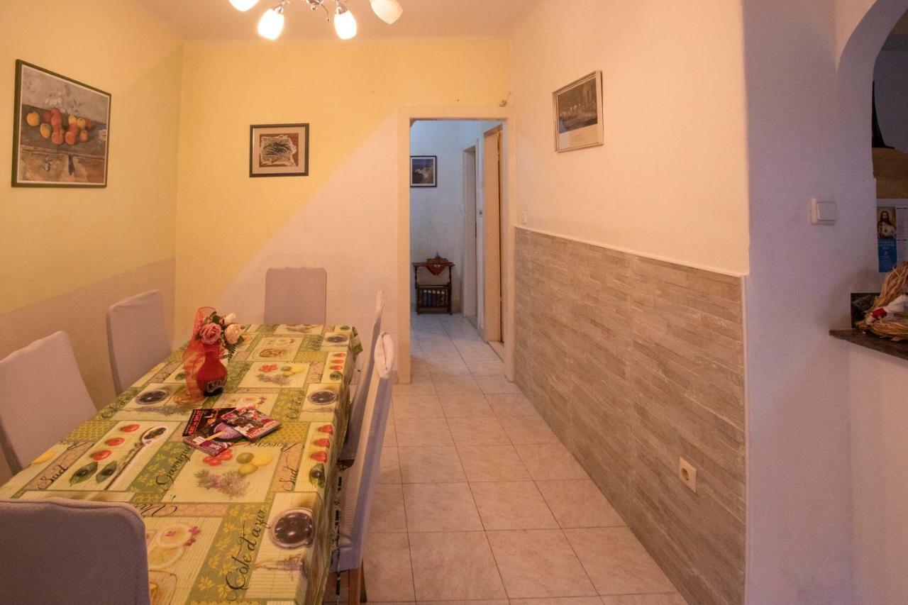 Guest house Guest House With Garden - Zuvan