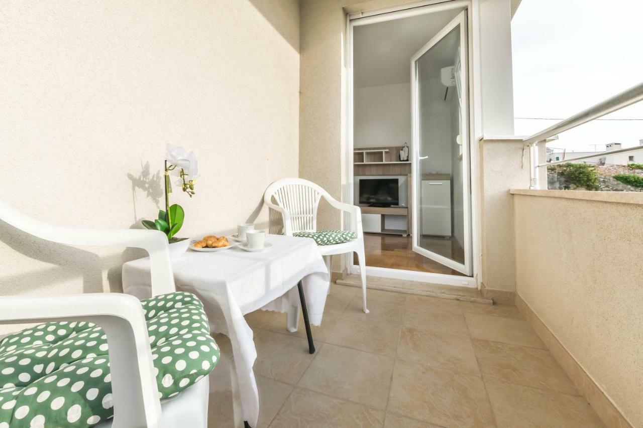 Apartment Znjan