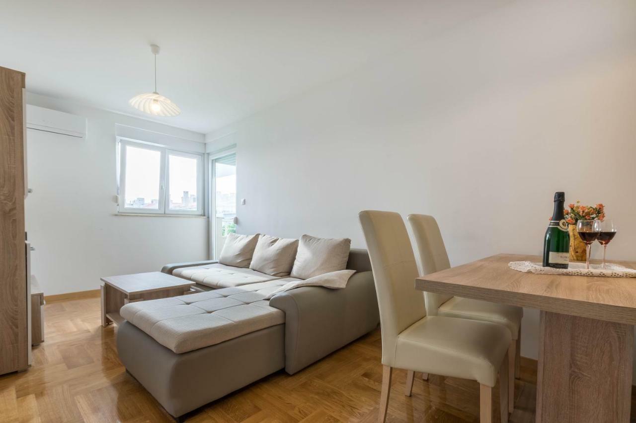 Apartment Znjan