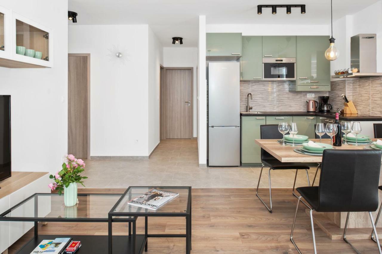 Comfortable 3-bedroom With Balcony And Fast Wi-fi - 10 Minutes From Old Town *