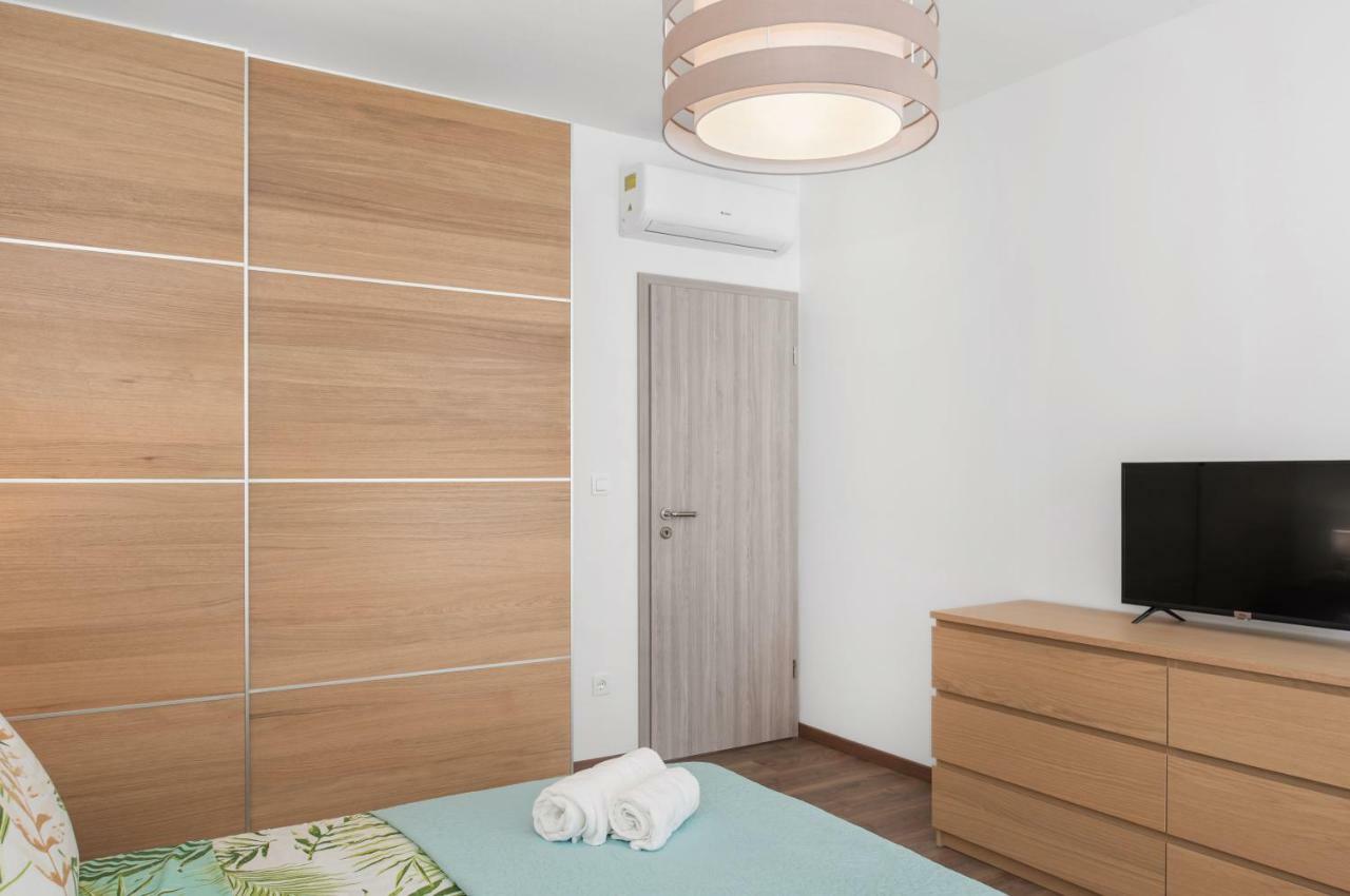 Comfortable 3-bedroom With Balcony And Fast Wi-fi - 10 Minutes From Old Town