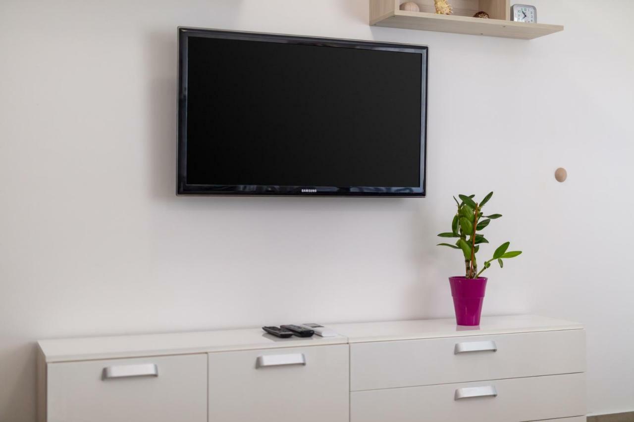 Fully Renovated Grgo Apartment *