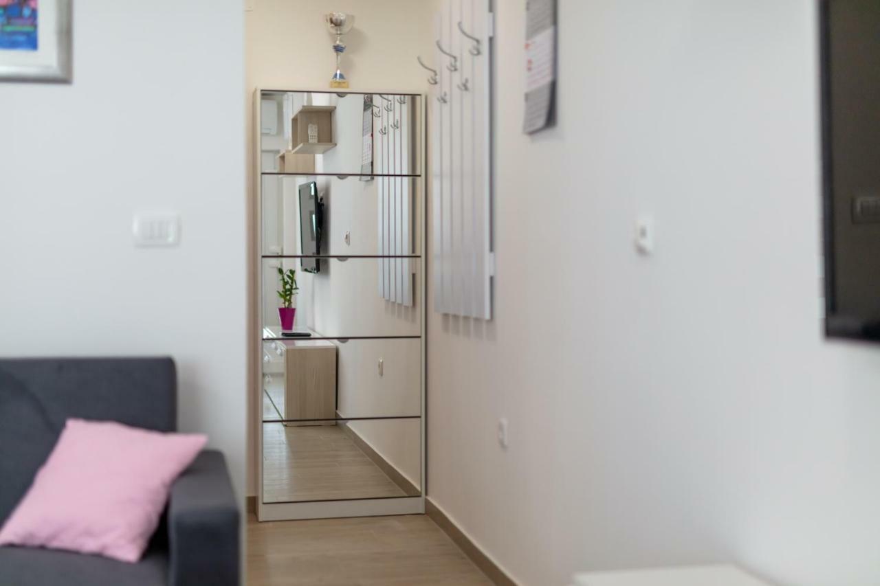 Fully Renovated Grgo Apartment
