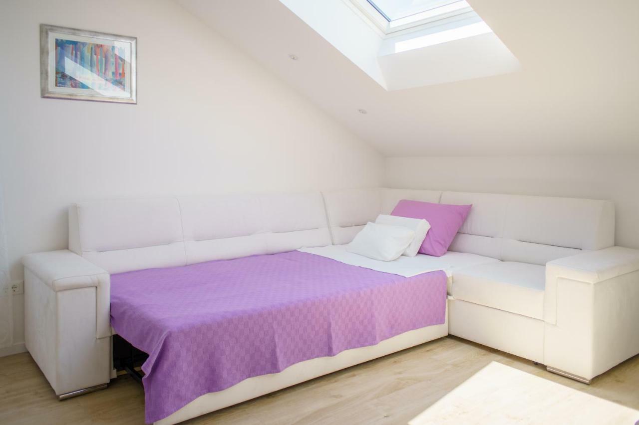 Apartment Dalmat *