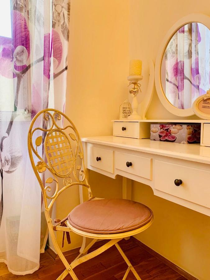 Double A Apartment *