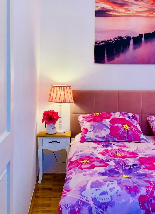 Double A Apartment