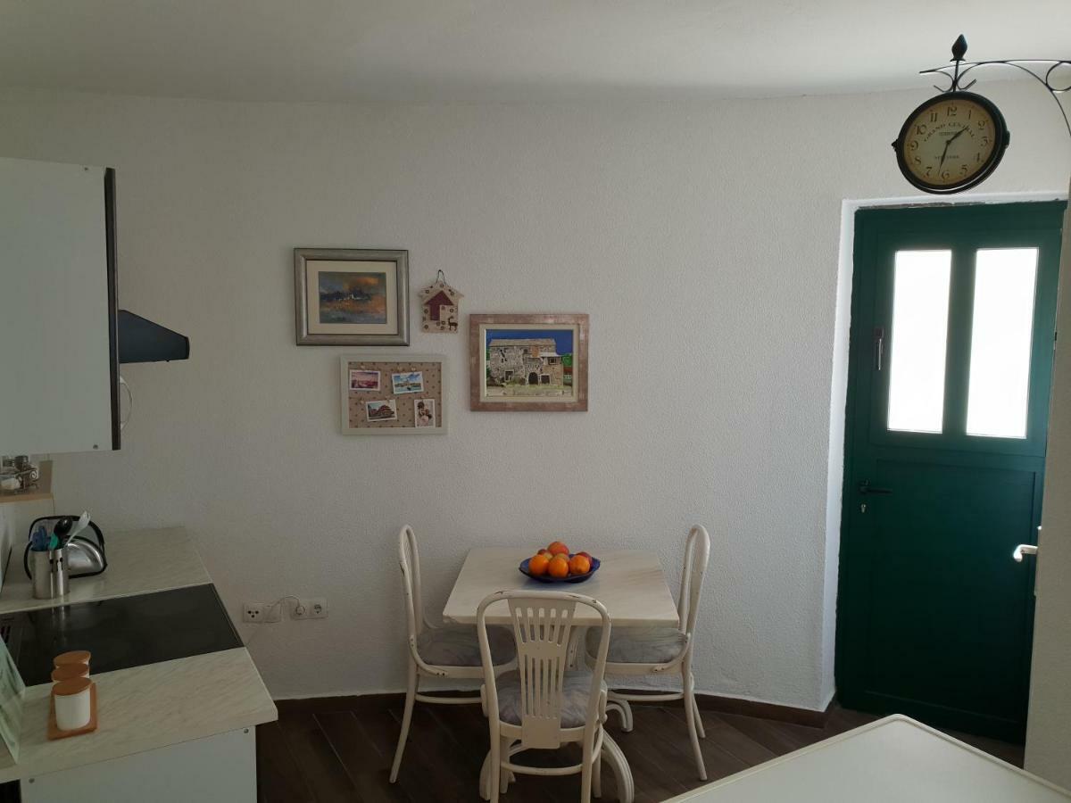 Apartment Split Split