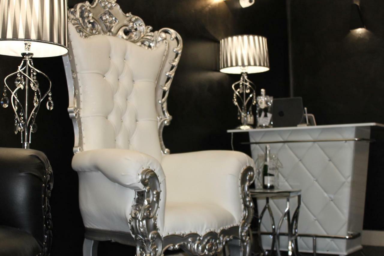 Galeria Valeria Seaside Downtown - Mag Quaint & Elegant Boutique