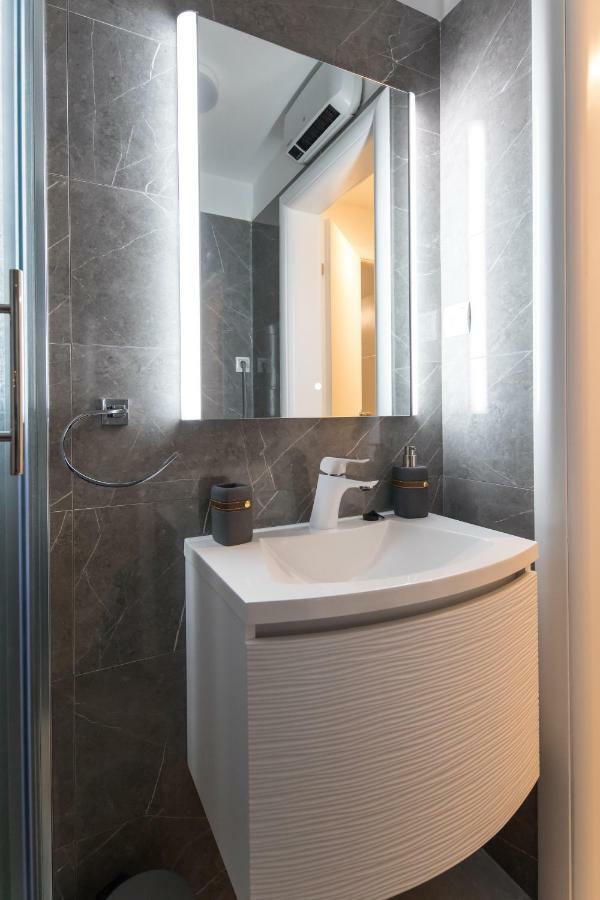 Apartman Luminosa In Souterrain Apartment Split