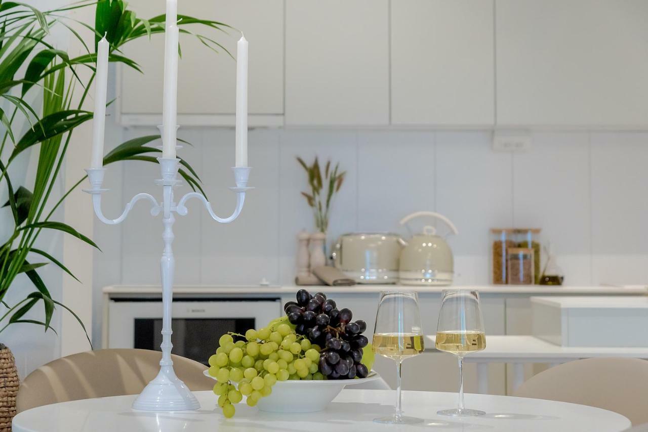 Apartment The Pleasurist - With Private Heated Pool And Terrace *