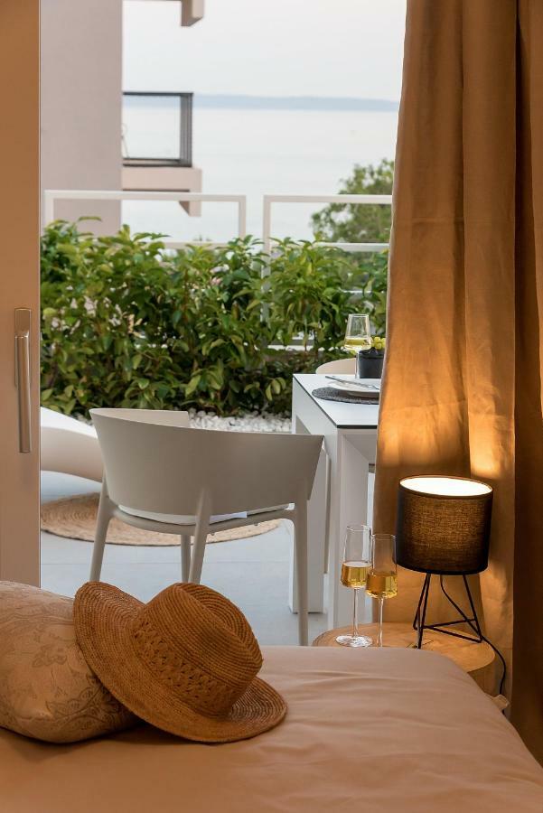 The Pleasurist - With Private Heated Pool And Terrace *