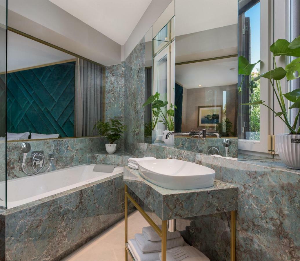 Five Elements Luxury Split