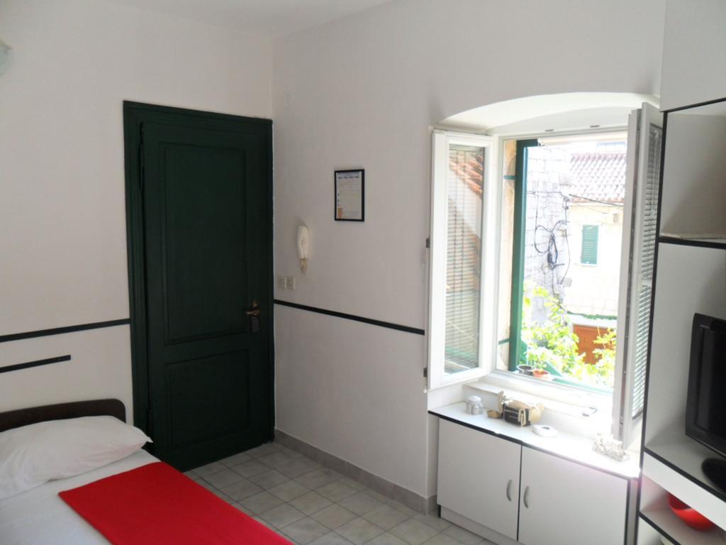 Dube Apartment *