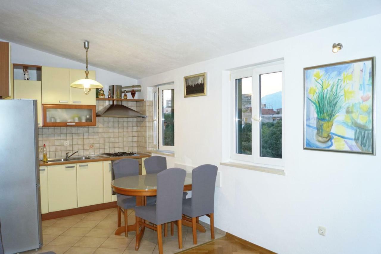 Ivana Apartment *