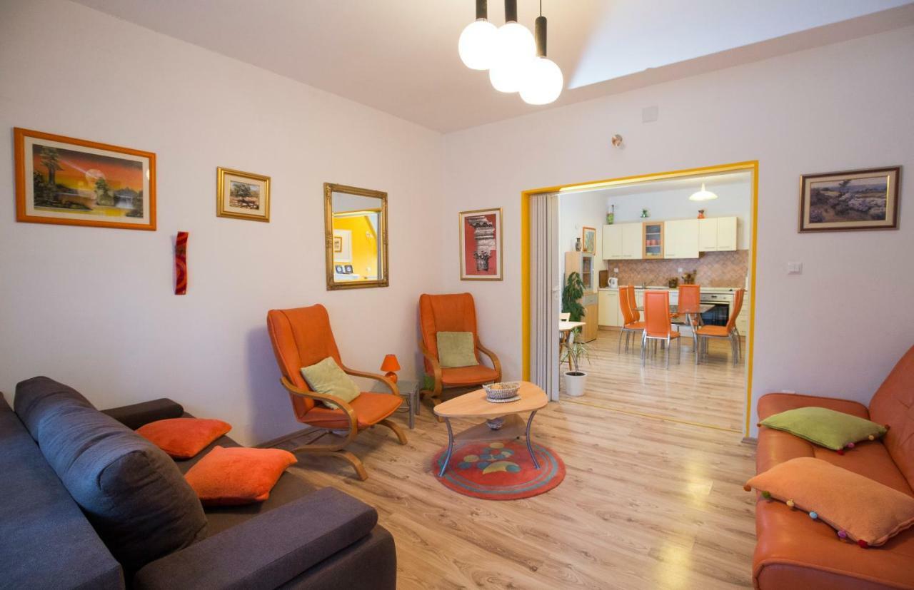 Viki Apartman