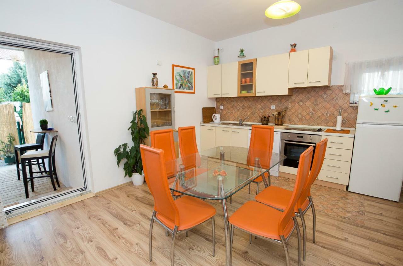 Apartman Viki *