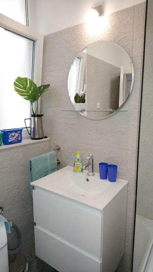 Demi Apartment *